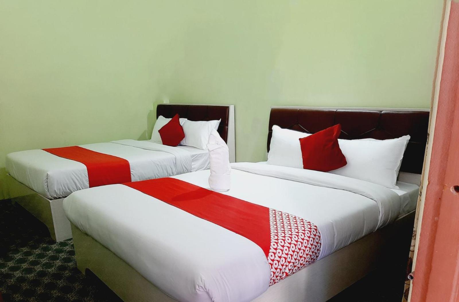 Hotel Lake N Yeti Pokhara Extérieur photo